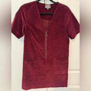 Leo & Sage Burgundy Corduroy-Like Shift Dress